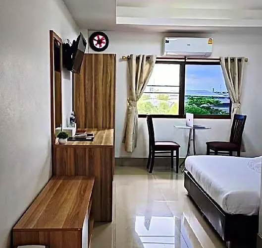酒店 Rimnam Suk Sawat 70 曼谷